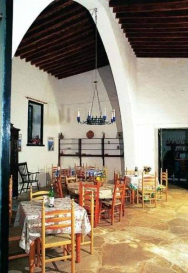 dining_room.jpg